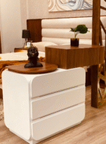 Oval Bedroom - Image 7